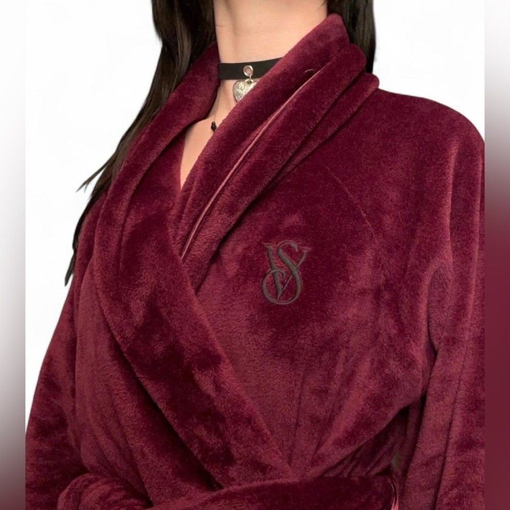 SOLD ! NWT victoria’s secret witchy wine and black fluffy robe